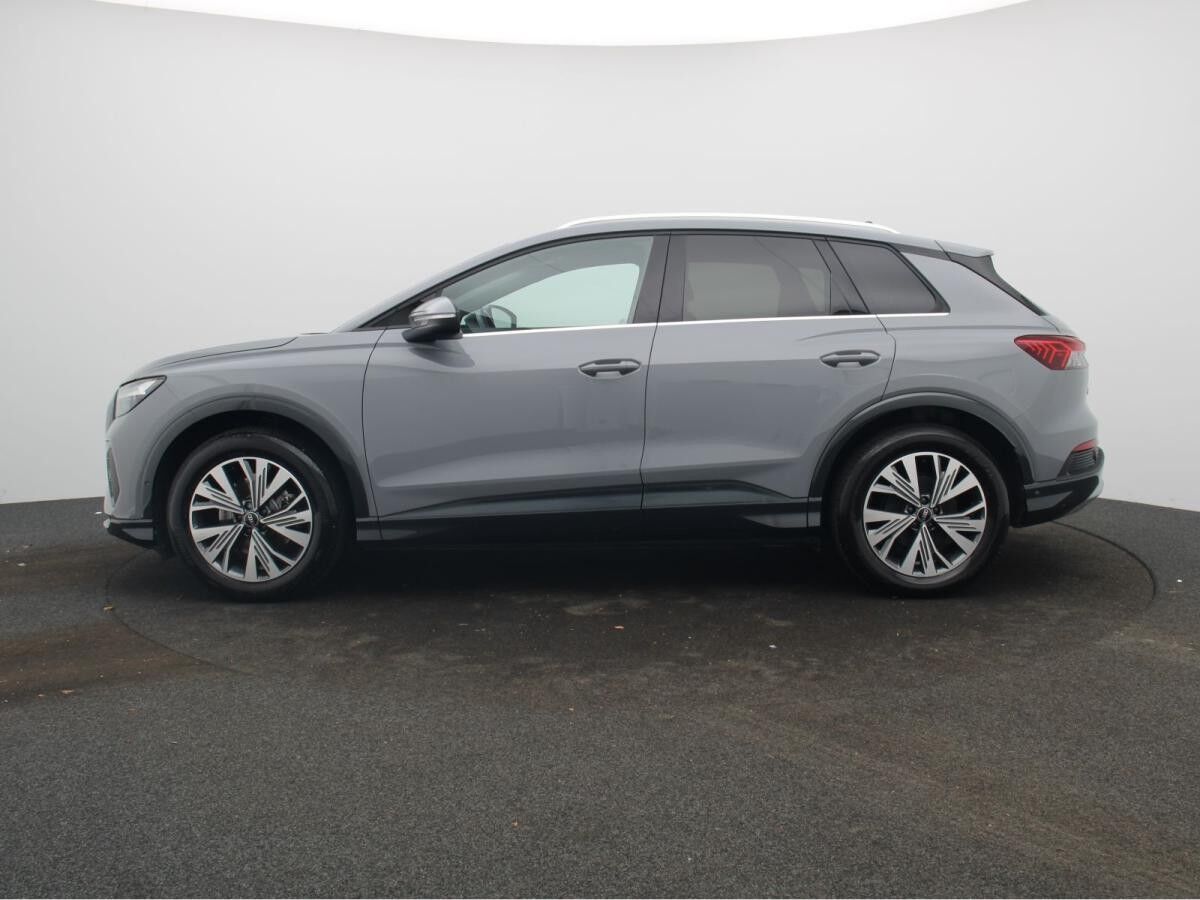 Audi Q4 e-tron advanced 35 / MMI-Navi+, ParkAssi, LED