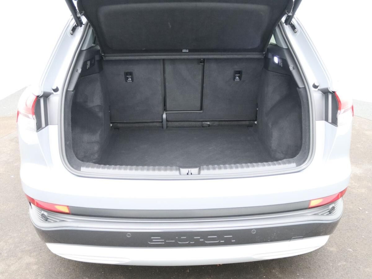Audi Q4 e-tron advanced 35 / MMI-Navi+, ParkAssi, LED