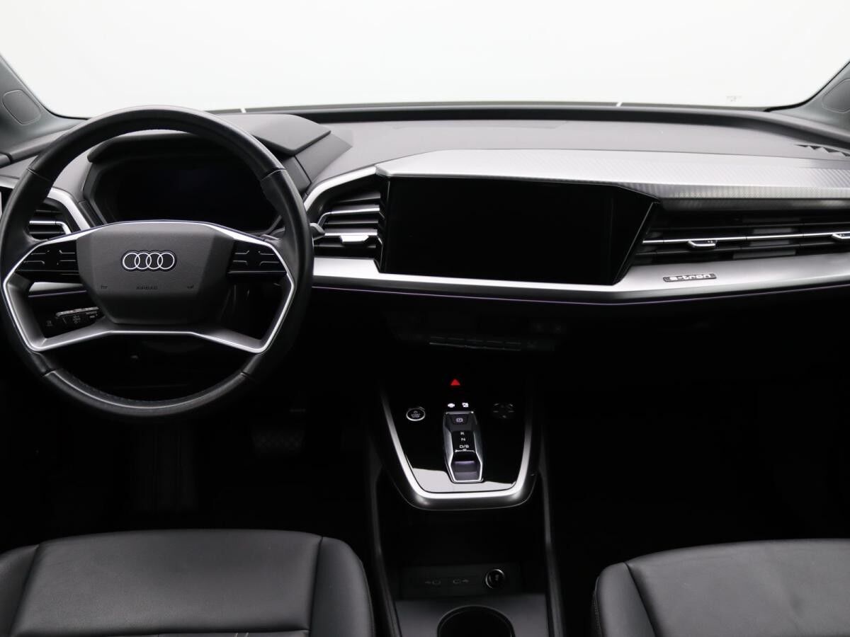 Audi Q4 e-tron advanced 35 / MMI-Navi+, ParkAssi, LED