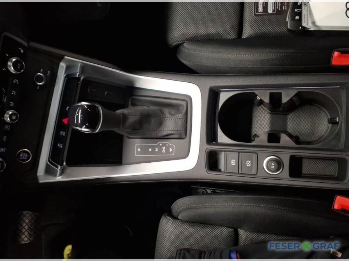 Audi Q3 advanced 35 TFSI S tronic Matrix AHK Keyless