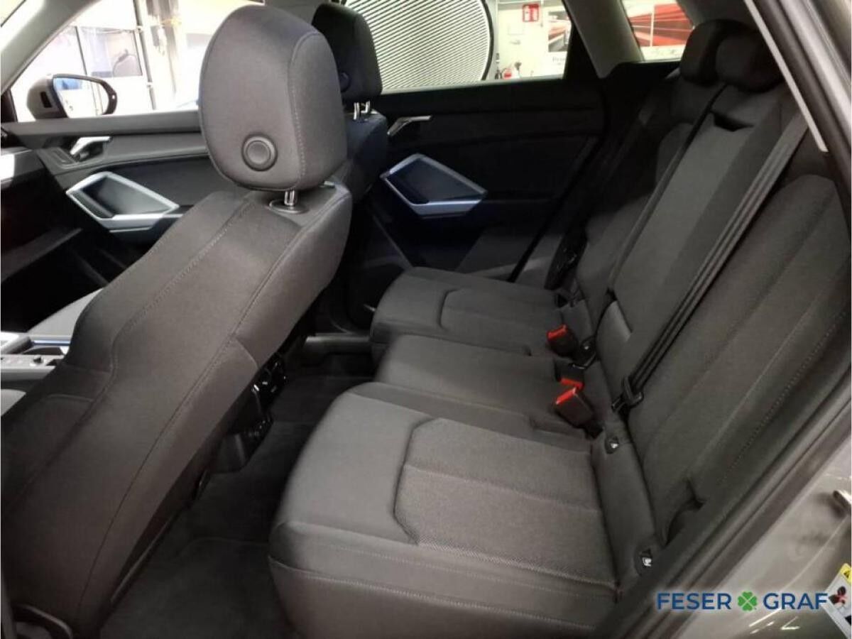 Audi Q3 advanced 35 TFSI S tronic Matrix AHK Keyless
