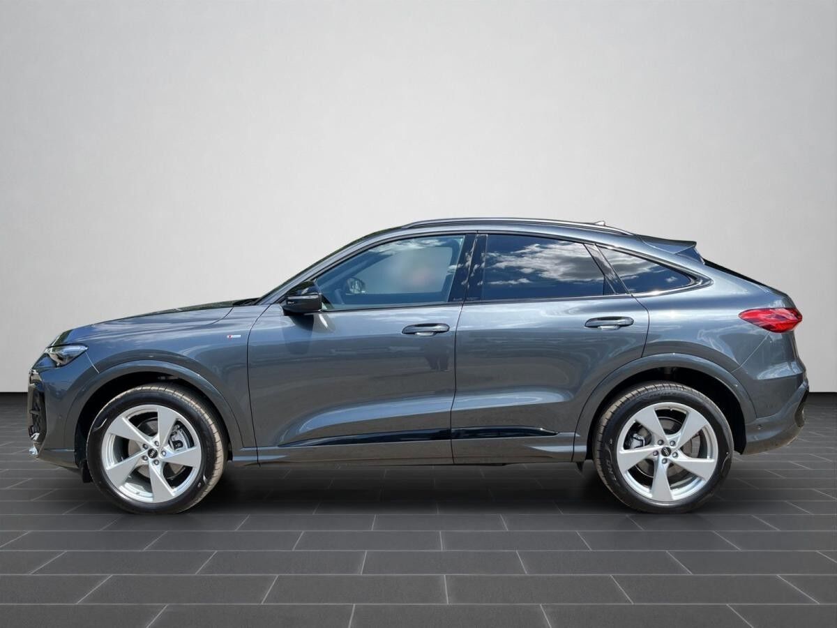 Audi Q5 Sportback TFSI quattro S tronic Audi Q5 Sportback TFSI quattro S tronic