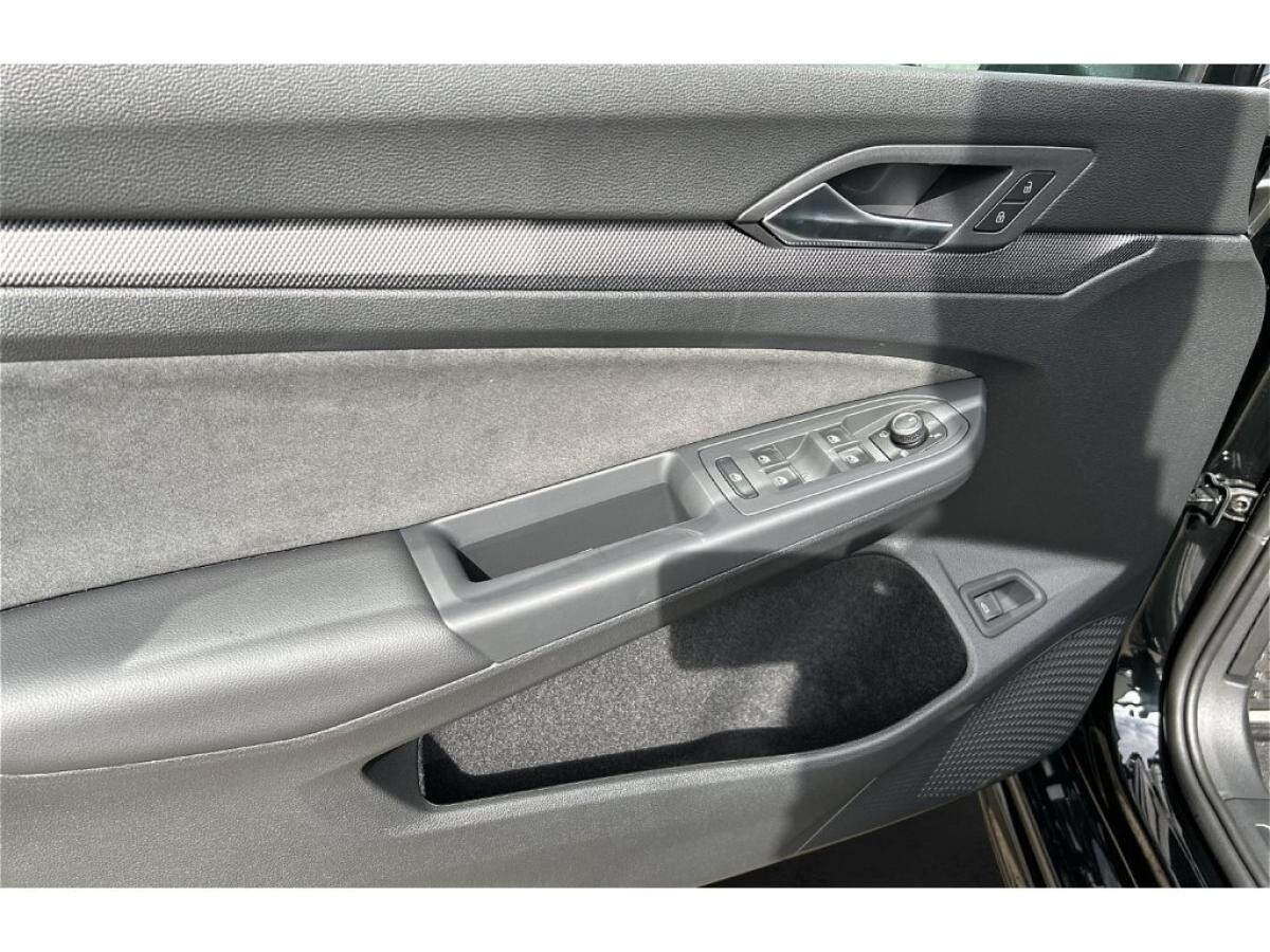 Volkswagen Golf Variant R-Line 1,5 l eTSI DSG *AHK*BUSINESS*IQ.LIGHT*PANO*360*TECHNIK-PAKET*