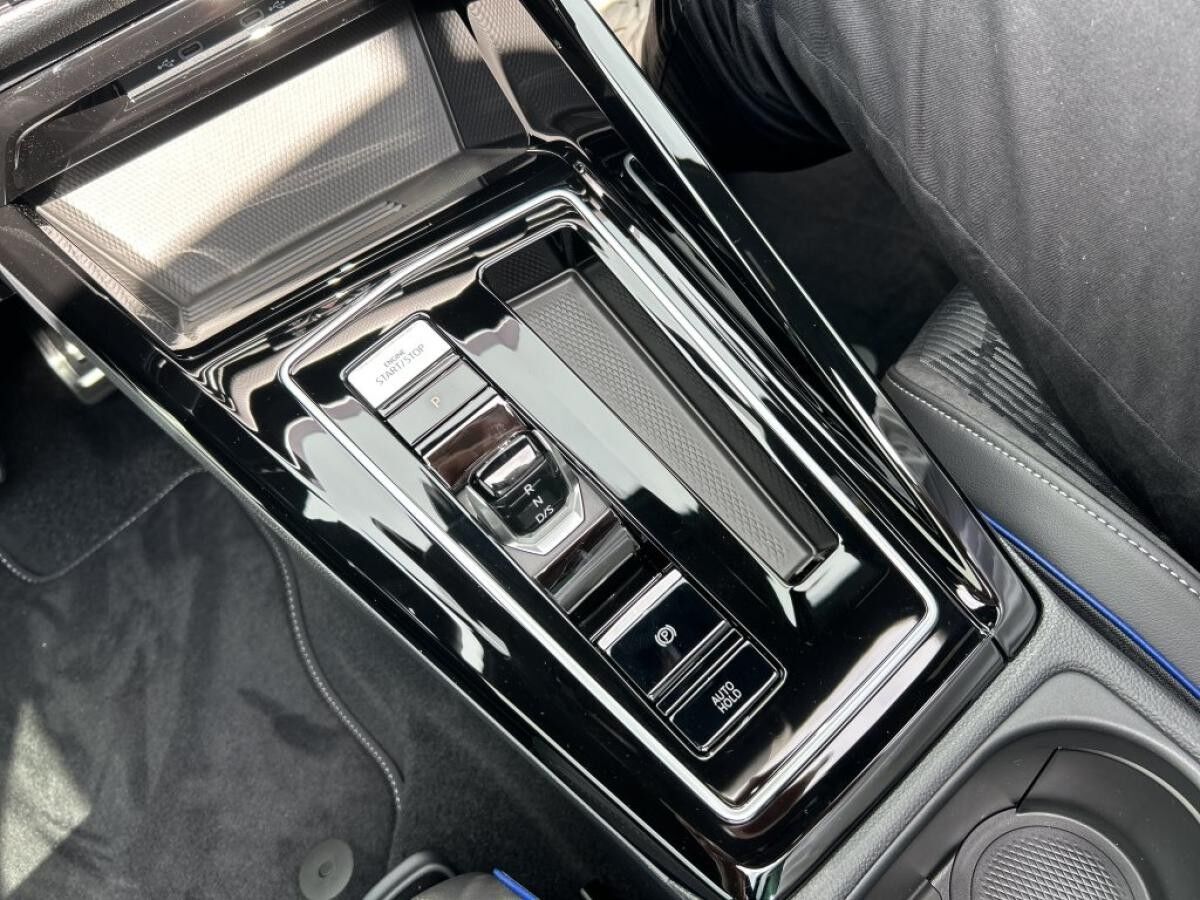 Volkswagen Golf Variant R-Line 1,5 l eTSI DSG *AHK*BUSINESS*IQ.LIGHT*PANO*360*TECHNIK-PAKET*