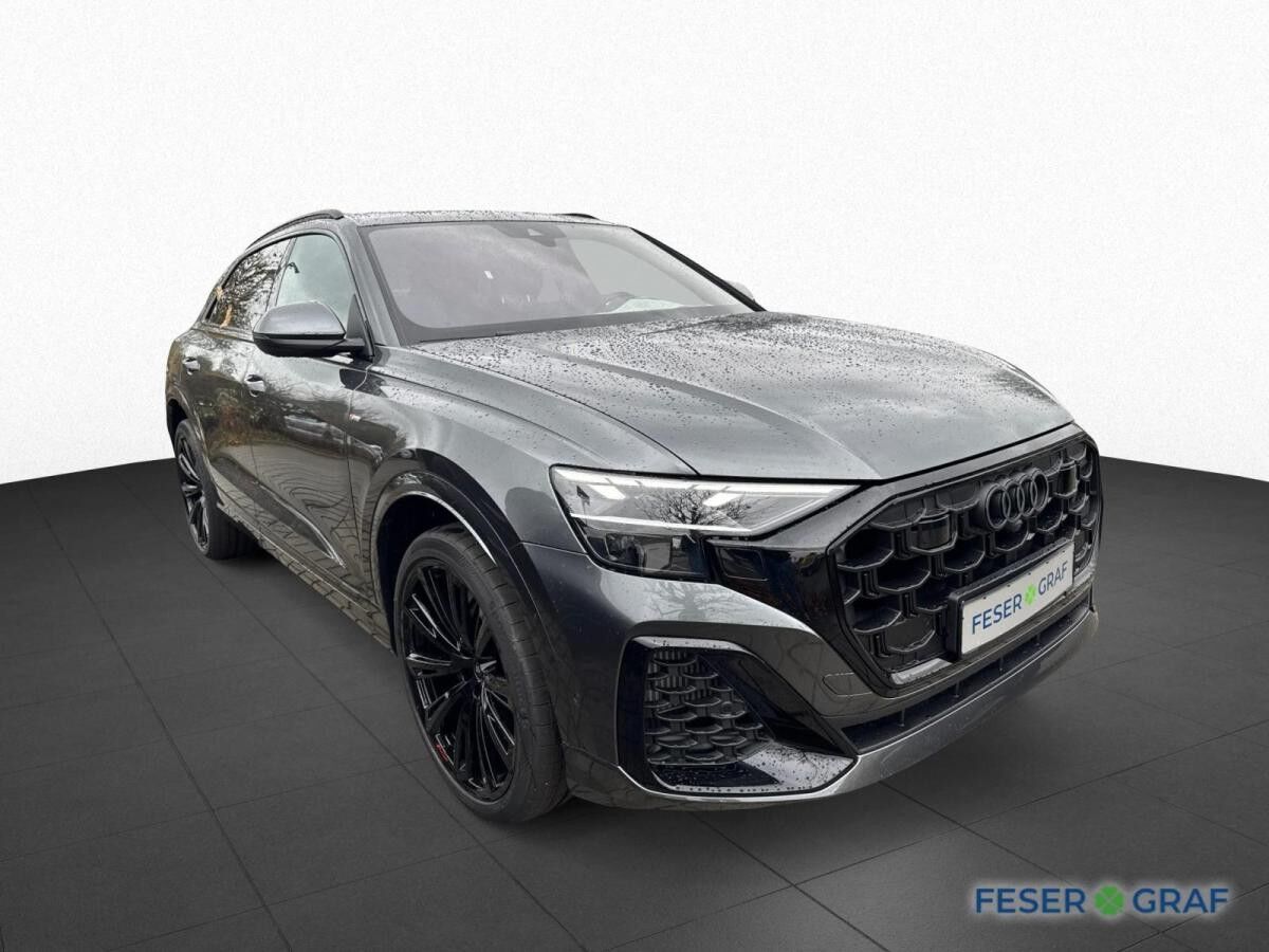 Audi Q8 TFSI e ALL AAS AHK HUD Tour Matix Sline Pano