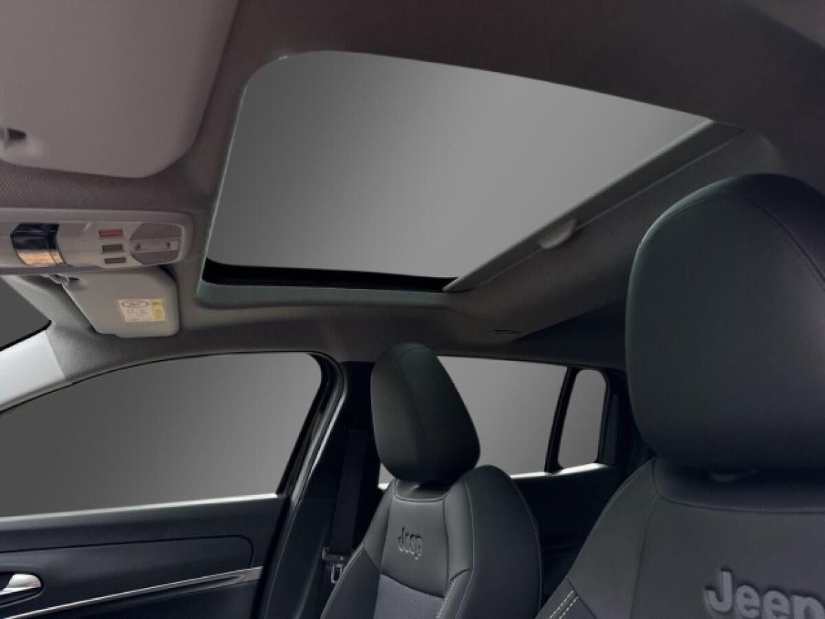 Jeep Avenger Summit 1.2 MHEV -HERBST-DEAL-MY25-Panormadach