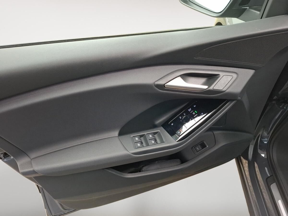 Audi Q6 e-tron Matrix 360° 4xSHZ ACC 19