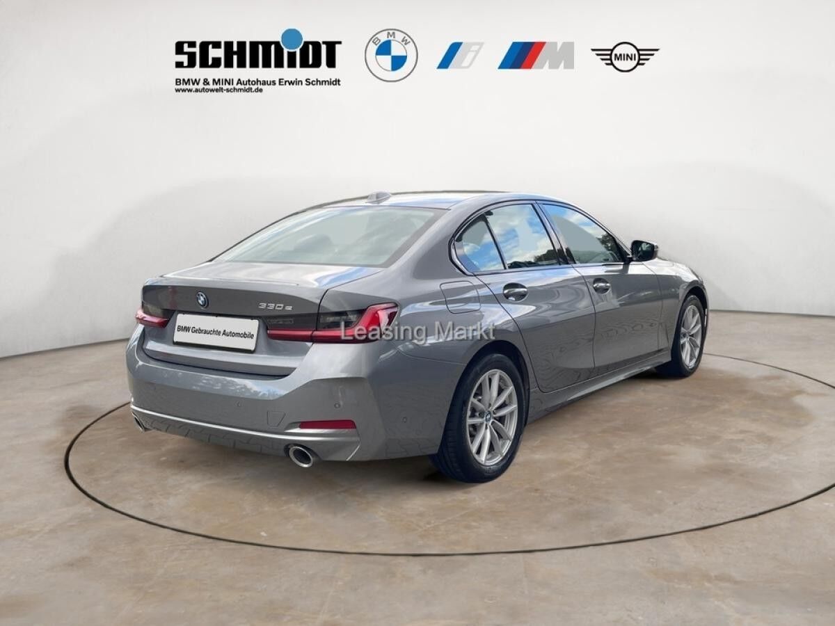 BMW 330 e Limousine / NP= 71.050,- / Adapt. LED /
