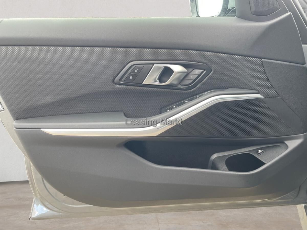 BMW 330 e Limousine / NP= 71.050,- / Adapt. LED /