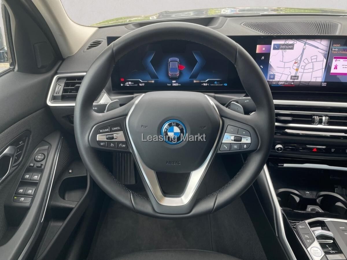 BMW 330 e Limousine / NP= 71.050,- / Adapt. LED /