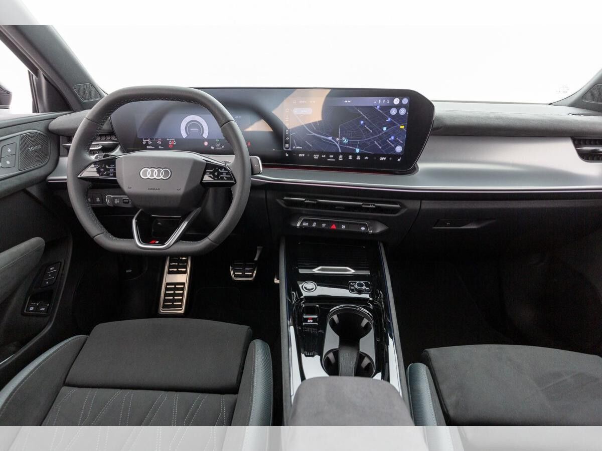 Audi Q3 e-hybrid S tronic Audi Q3 e-hybrid S tronic