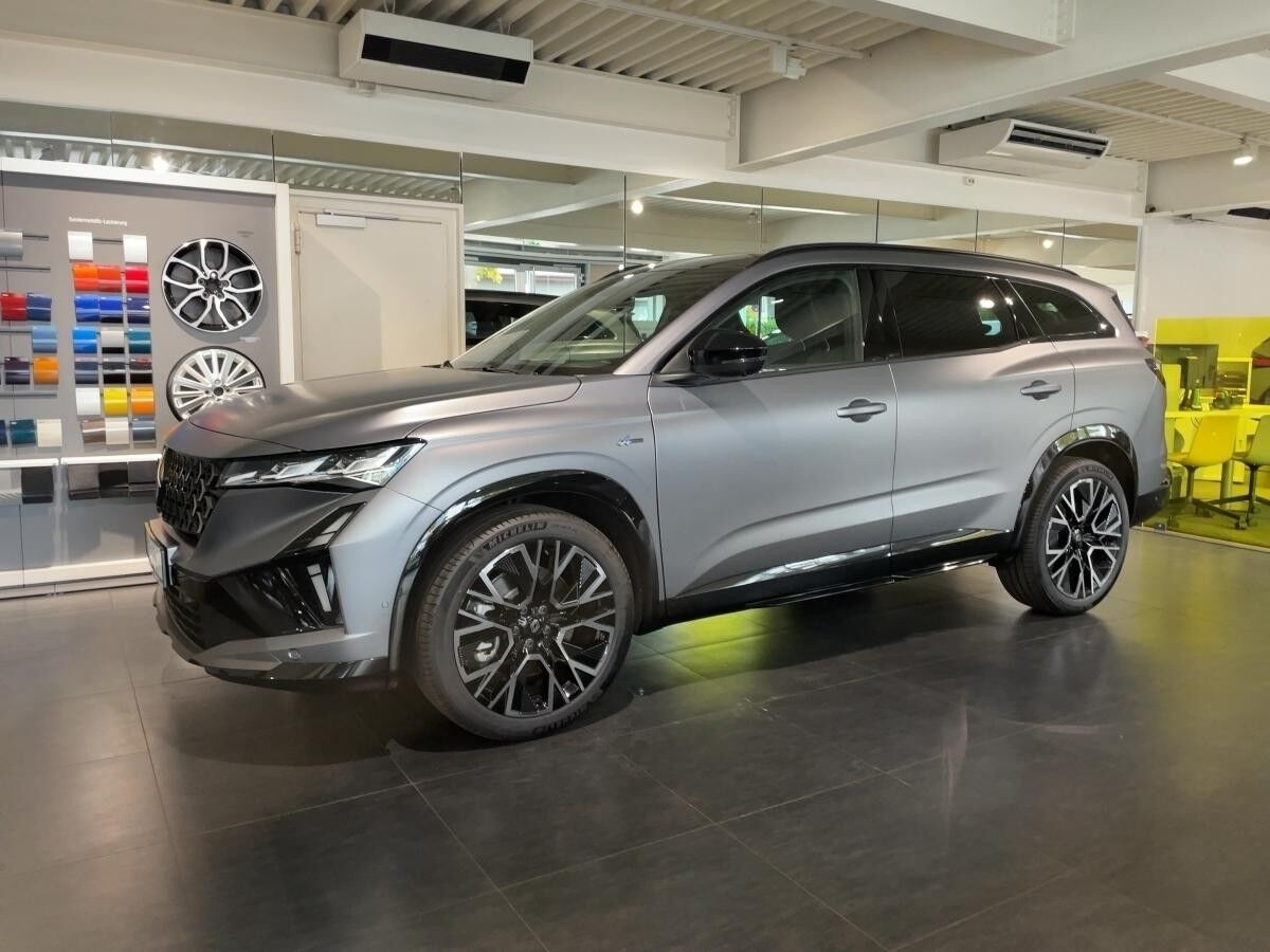 Renault Espace Esprit Alpine Full Hybrid E-Tech 200 5-S. Renault Espace Esprit Alpine Full Hybrid E-Tech 200 5-S.