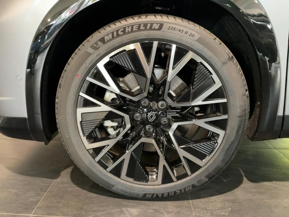 Renault Espace Esprit Alpine Full Hybrid E-Tech 200 5-S. Renault Espace Esprit Alpine Full Hybrid E-Tech 200 5-S.