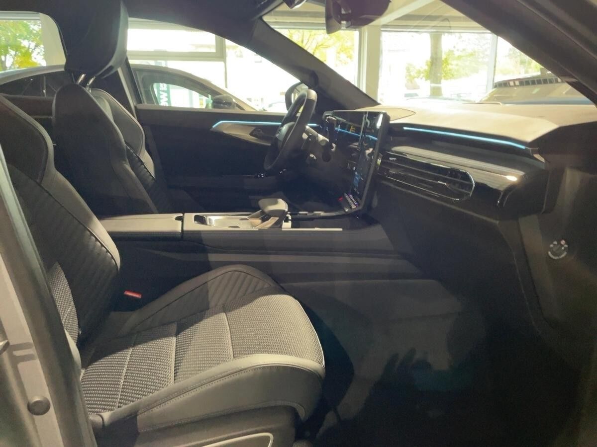 Renault Espace Esprit Alpine Full Hybrid E-Tech 200 5-S. Renault Espace Esprit Alpine Full Hybrid E-Tech 200 5-S.