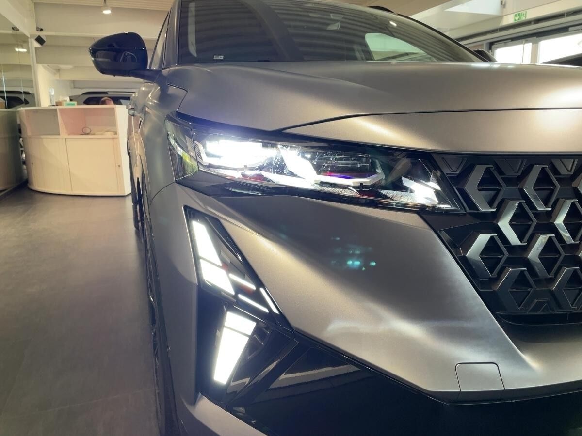 Renault Espace Esprit Alpine Full Hybrid E-Tech 200 5-S. Renault Espace Esprit Alpine Full Hybrid E-Tech 200 5-S.