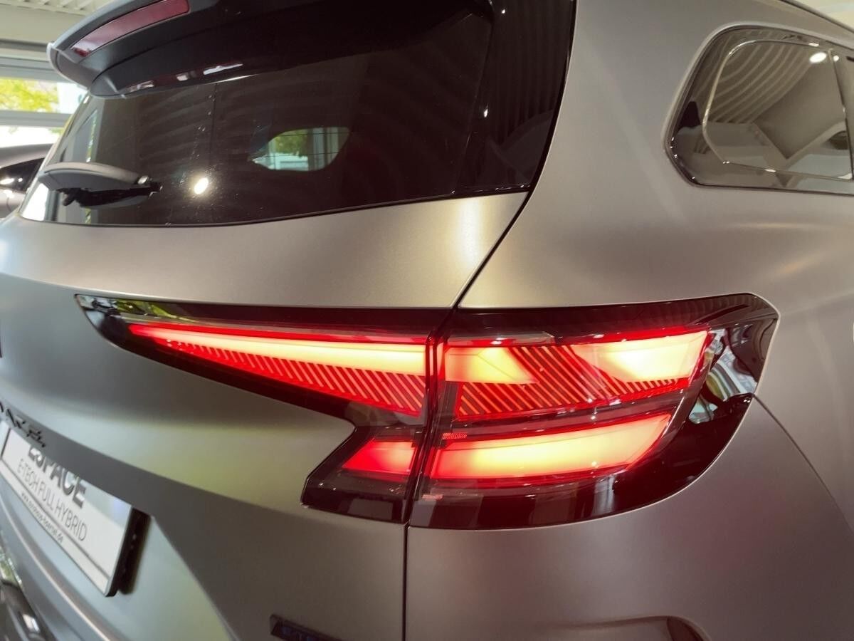 Renault Espace Esprit Alpine Full Hybrid E-Tech 200 5-S. Renault Espace Esprit Alpine Full Hybrid E-Tech 200 5-S.