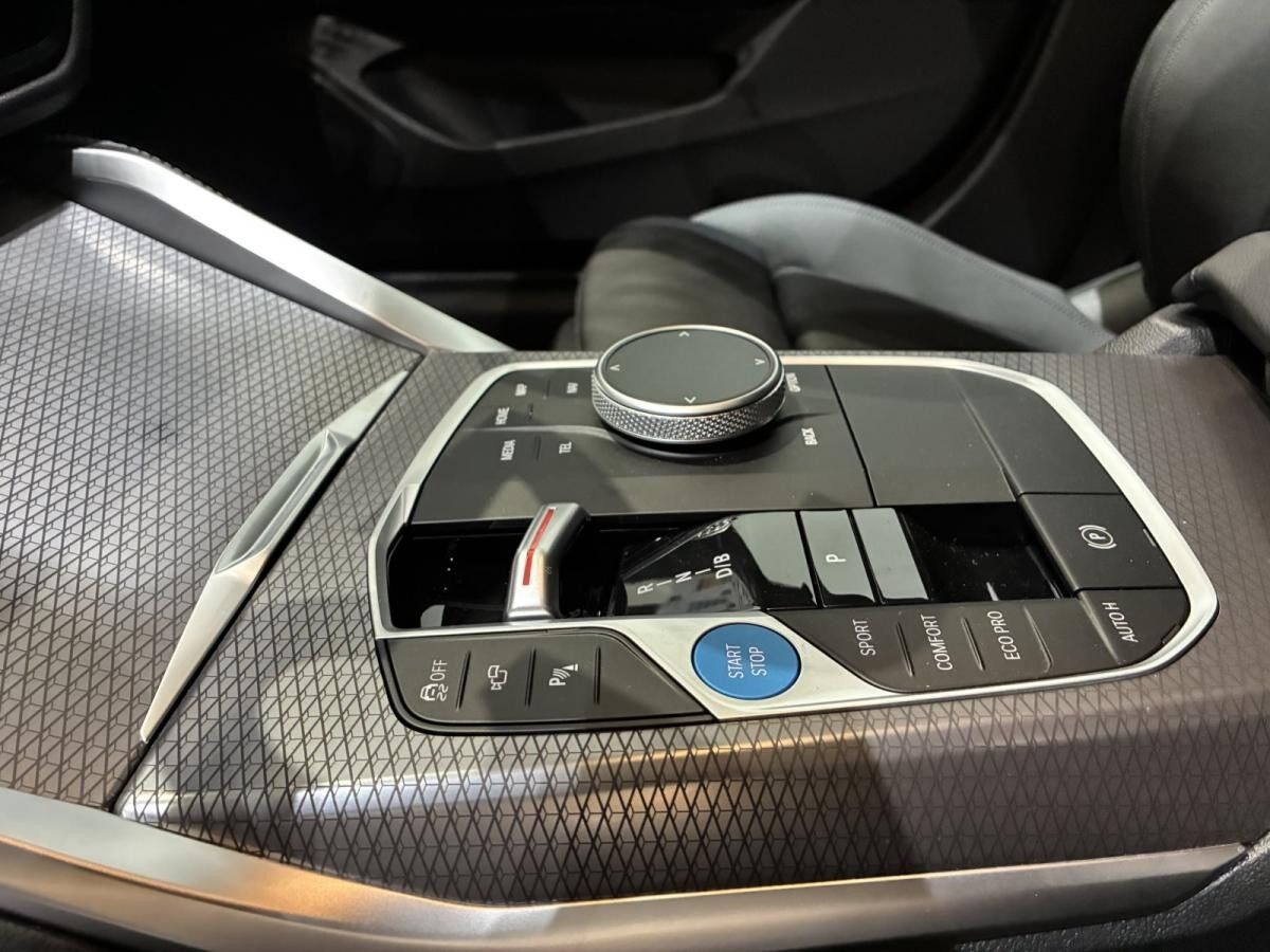 BMW i4 eDrive35 AKTION:INKL.WKR+M Sport+0,25DW+18LM+AHK+HEADUP+COMFORTPAKET