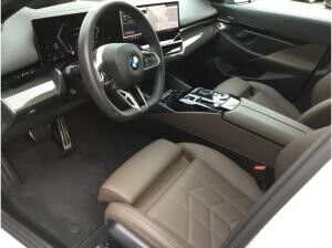 BMW 520 520i Touring M SPORT+STANDHZ+PANO+AHK+PAP+DAP+SITZBEL.