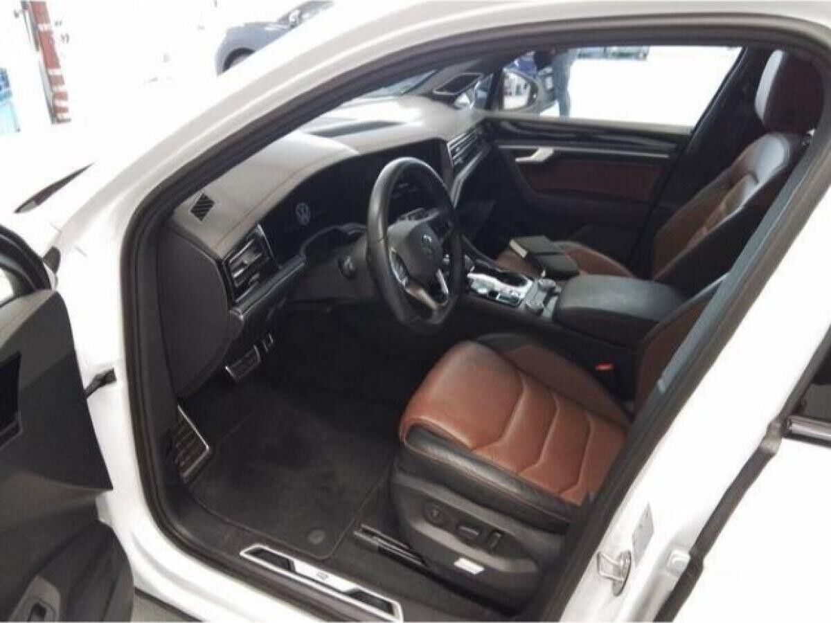 Volkswagen Touareg 3.0 TDI 4Motion MatrixLED AHK ACC Luft HuD