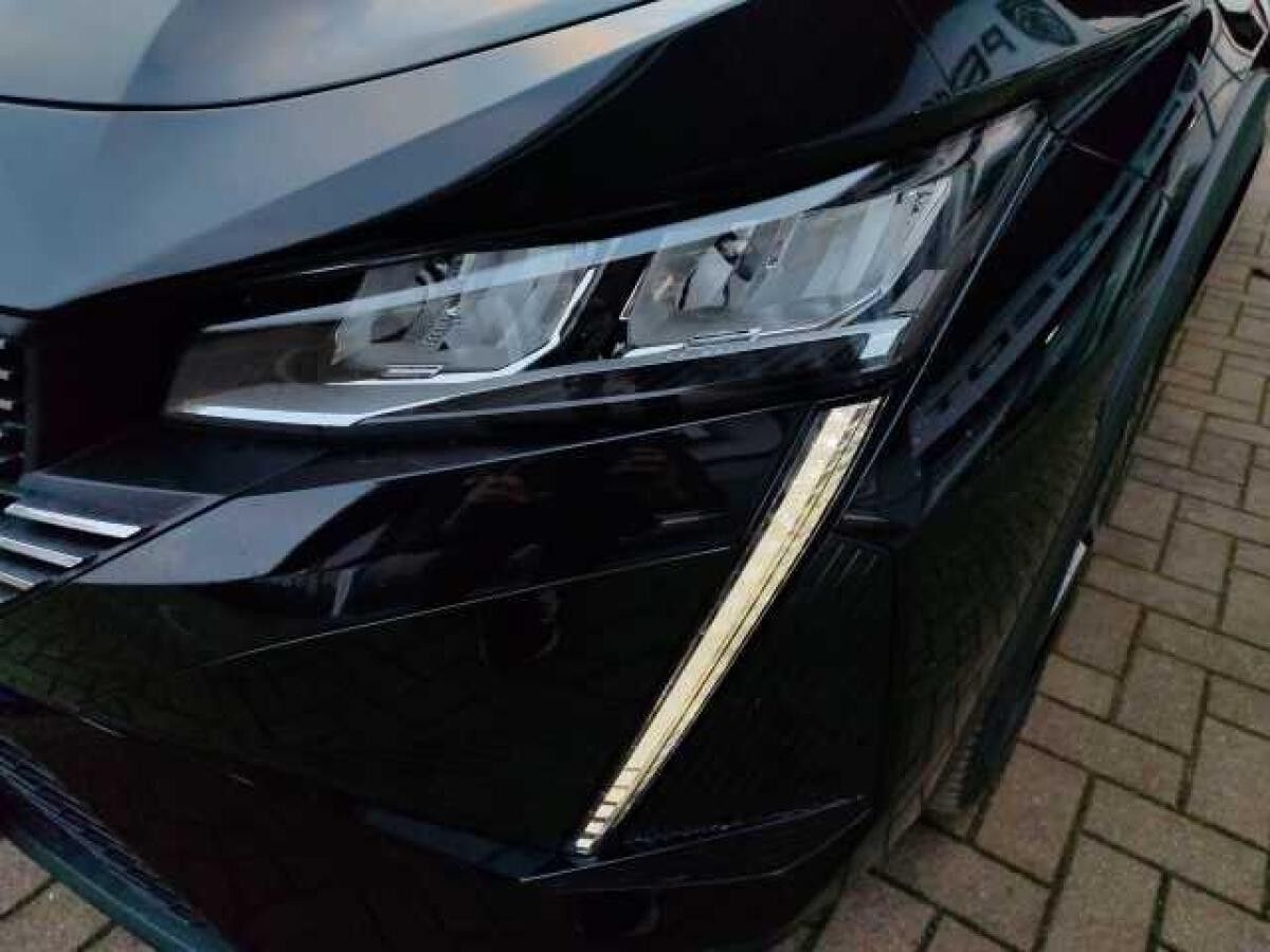 Peugeot 408 HYBRID 145 e-DSC6 Allure