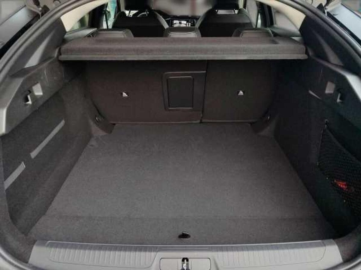 Peugeot 408 HYBRID 145 e-DSC6 Allure