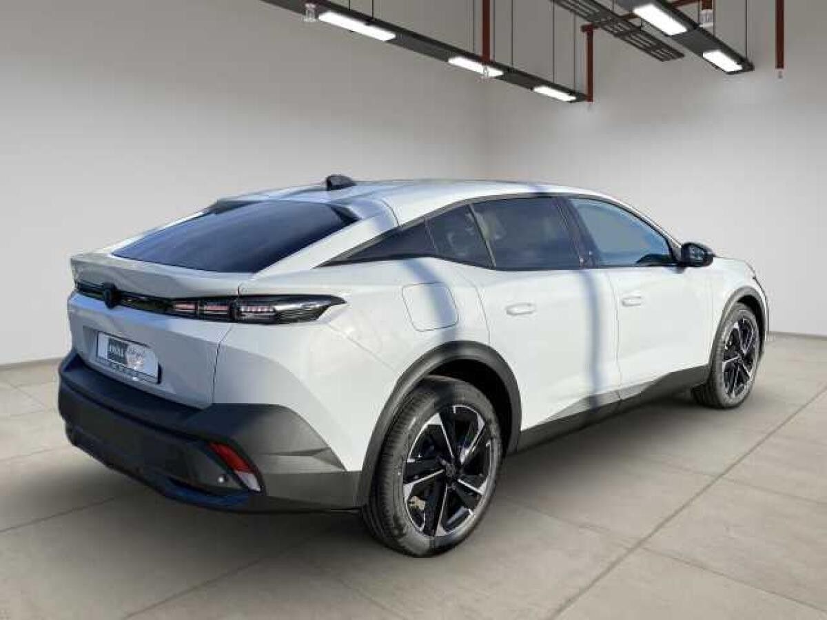 Peugeot 408 HYBRID 145 e-DSC6 Allure