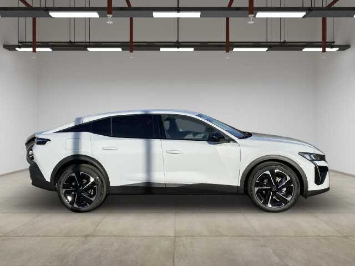 Peugeot 408 HYBRID 145 e-DSC6 Allure