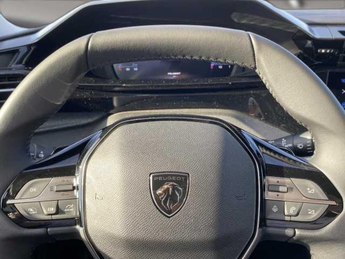 Peugeot 408 HYBRID 145 e-DSC6 Allure