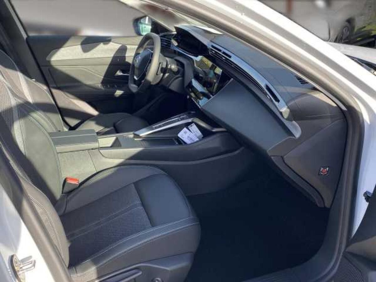 Peugeot 408 HYBRID 145 e-DSC6 Allure