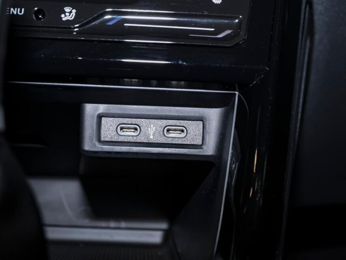 Volkswagen T-Cross 1.0TSi Life Navi R-Kamera ACC Alu Sitzheiz. Parkpilot