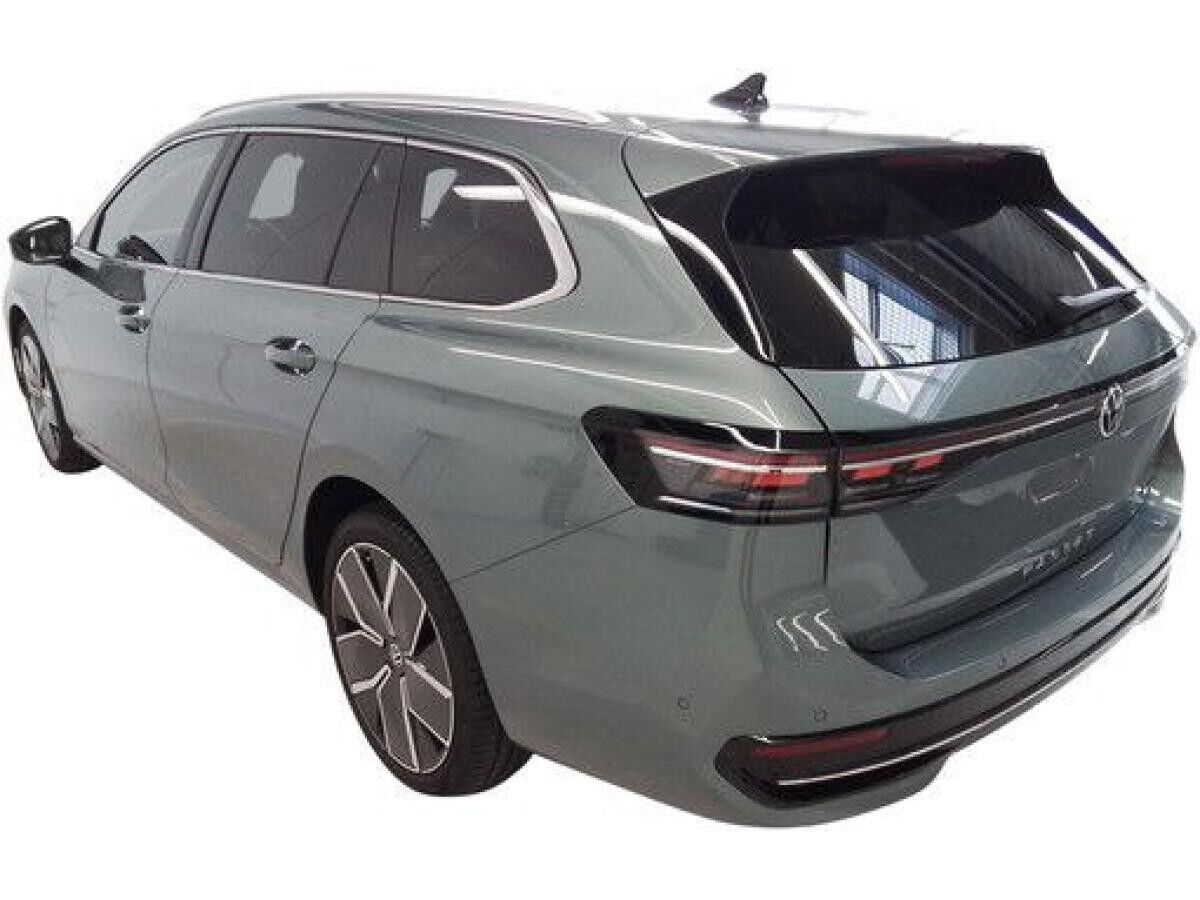 Volkswagen Passat Variant ELEGANCE 2.0TDI DSG 4M NP.74T ACC.5J-G.AHK.AREA-VIEW.NAVI.HARMAN.HUD