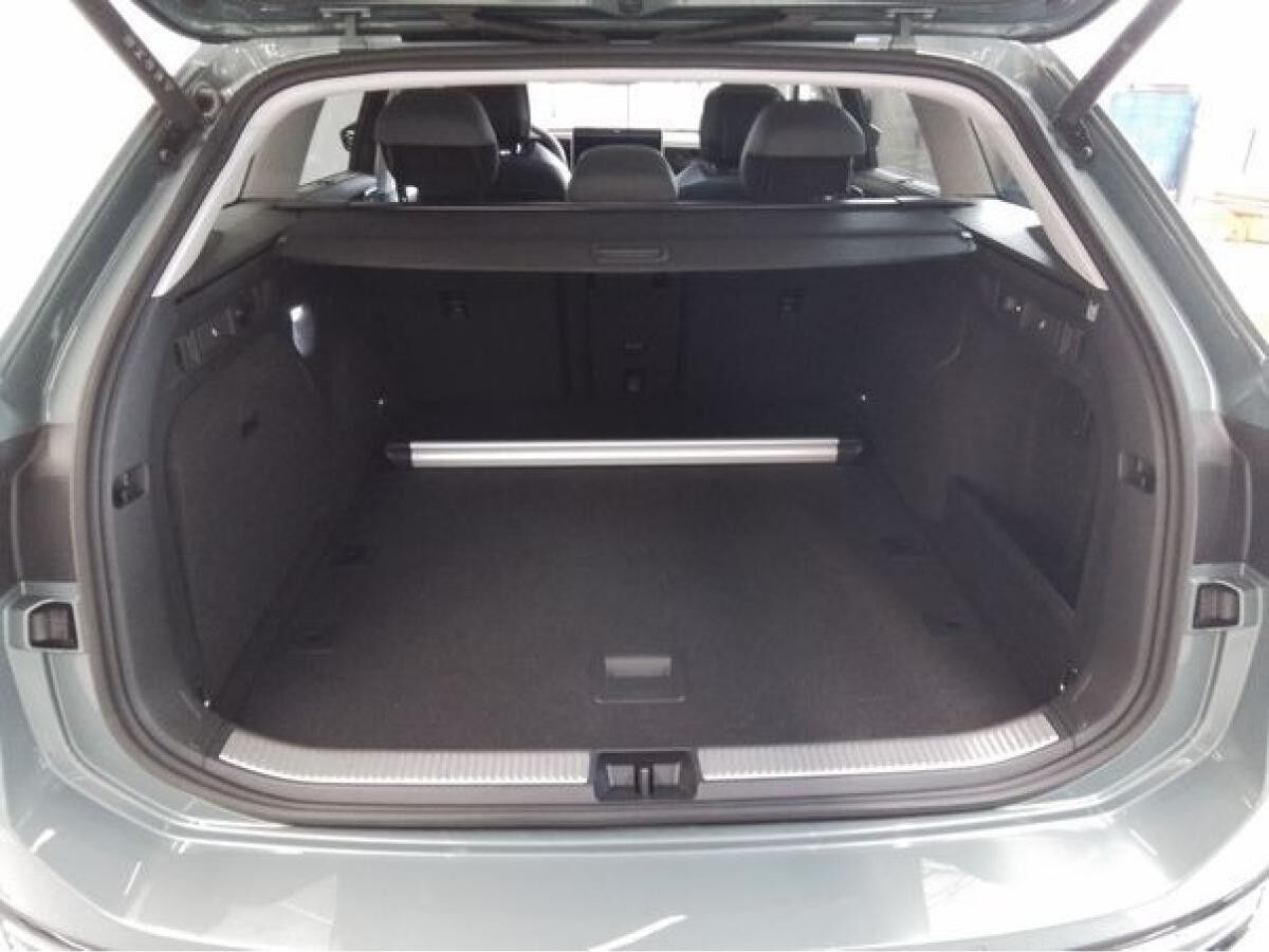 Volkswagen Passat Variant ELEGANCE 2.0TDI DSG 4M NP.74T ACC.5J-G.AHK.AREA-VIEW.NAVI.HARMAN.HUD