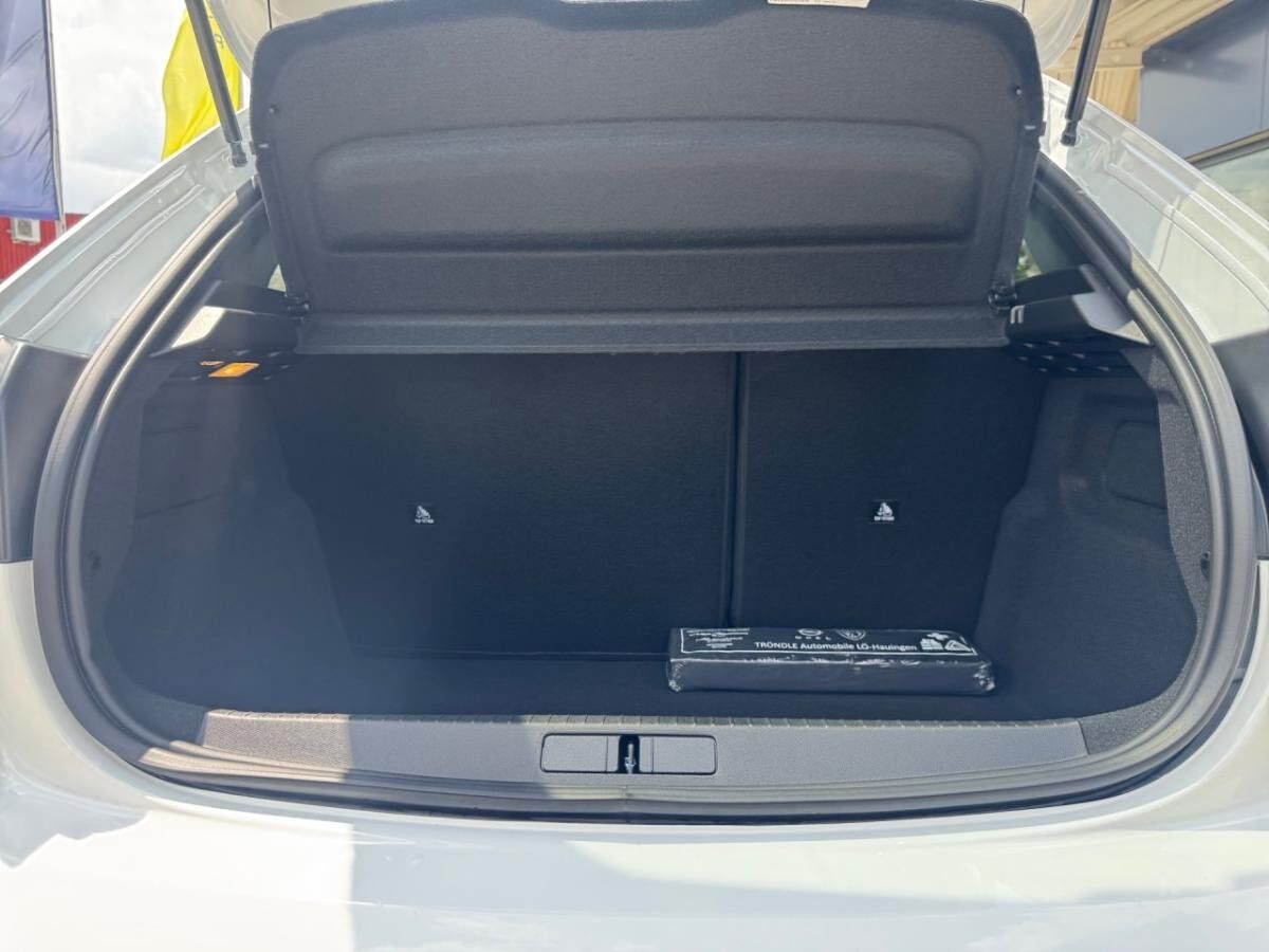 Peugeot 208 ALLURE PureTech 100 LED Klima Einparkhilfe