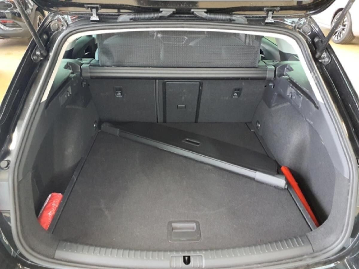 Seat Leon SP FR 1.5eTSI 110kW (150PS)*DSG*MATRIX *ACC*RFK*NAVI*GJR*SHZ*KESSY*