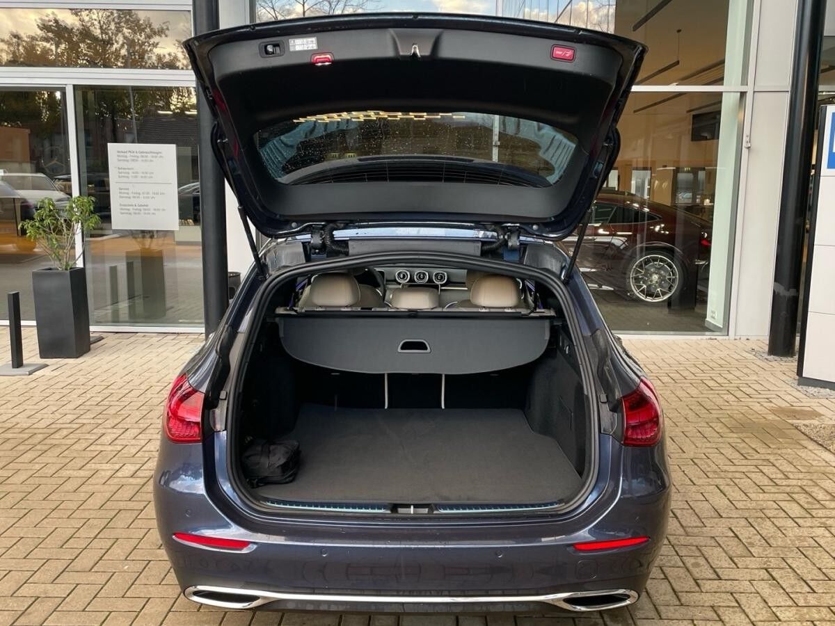 Mercedes-Benz C 180 T Avantgarde Totwinkel AHK Carplay Memory