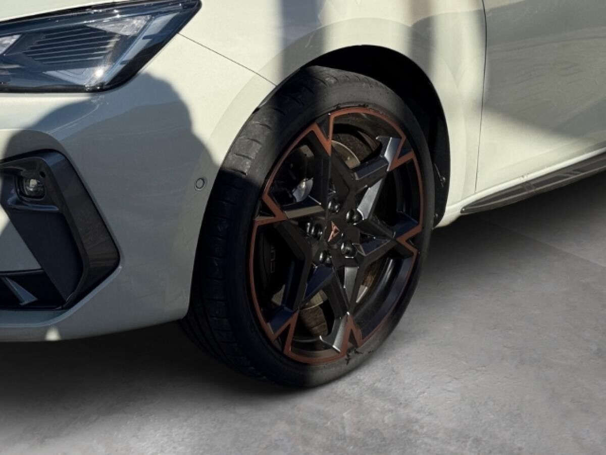 Cupra Leon VZ 2.0 TSI DSG SENNHEISER SHZ NAVI RÜCKFAHRKAMERA KLIMA