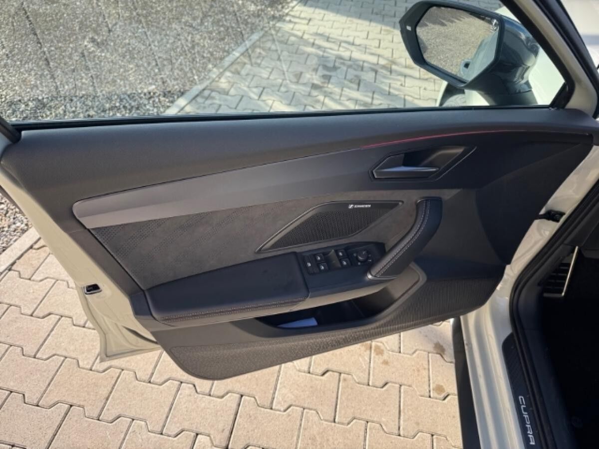 Cupra Leon VZ 2.0 TSI DSG SENNHEISER SHZ NAVI RÜCKFAHRKAMERA KLIMA