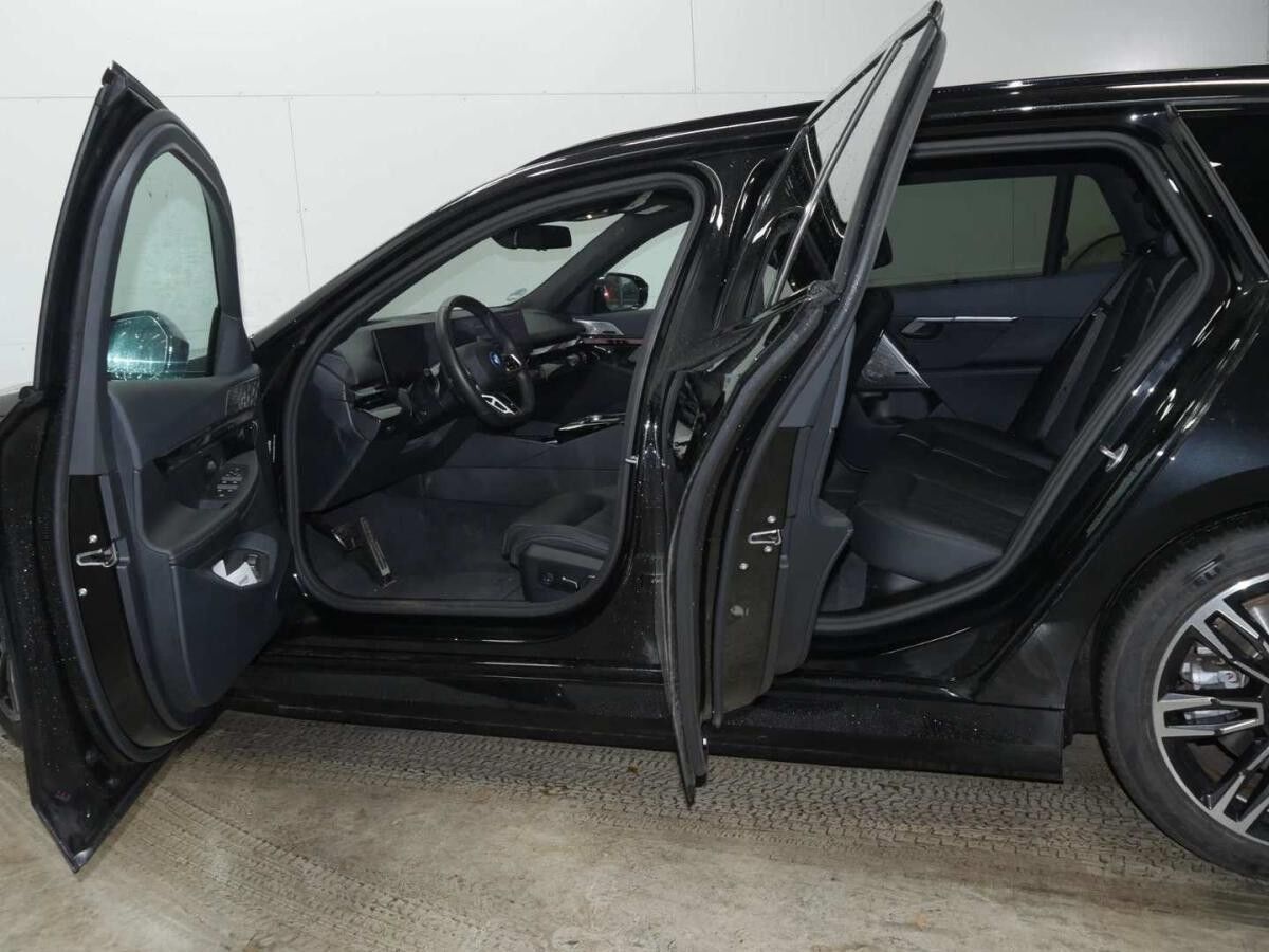 BMW i5 eDrive40 Touring/M-Sport/Pano./360°/B&W/Autobahn./Shz.hinten