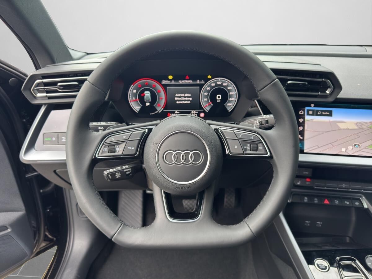 Audi A3 Sportback advanced TFSI S tronic*MEGA-AKTION*Navi*LED*Sportsitze*Assistpakete*18"Alu*Kamera*