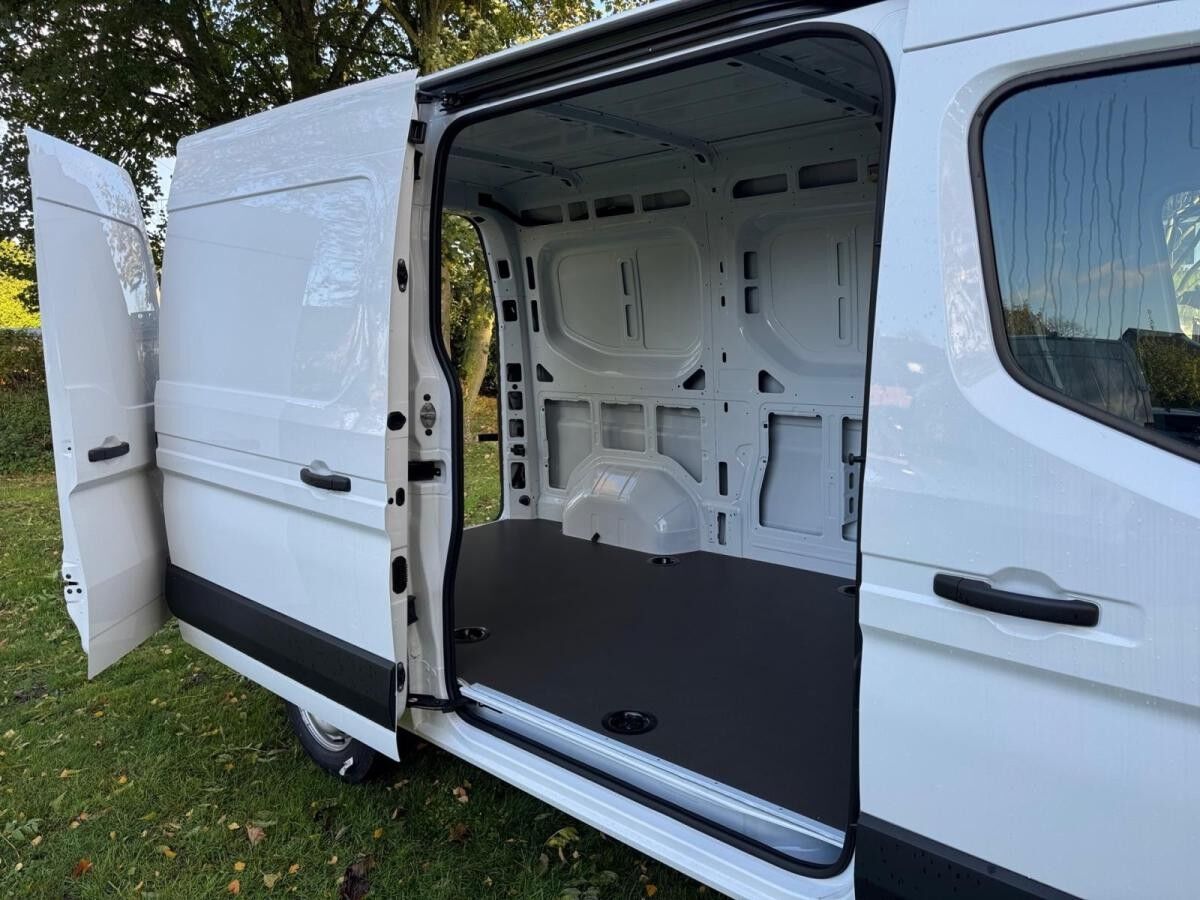 Nissan Interstar 🚐 L2H2 N-Connecta AHK