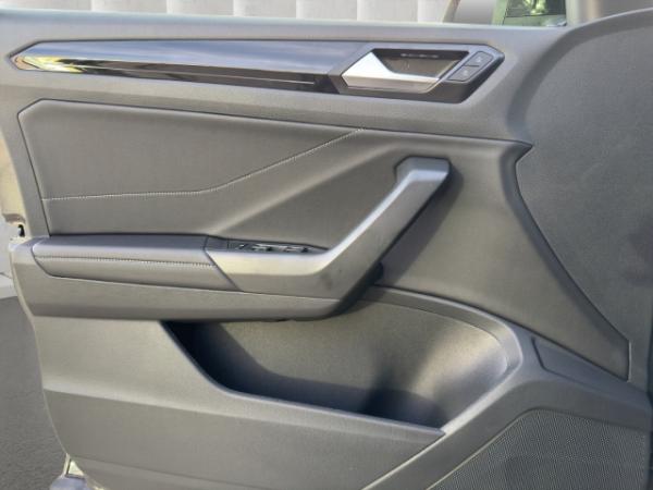 Volkswagen T-Roc Style 2.0TDI DSG AHK,SPORT,BUSINESS,BLACK,IQ