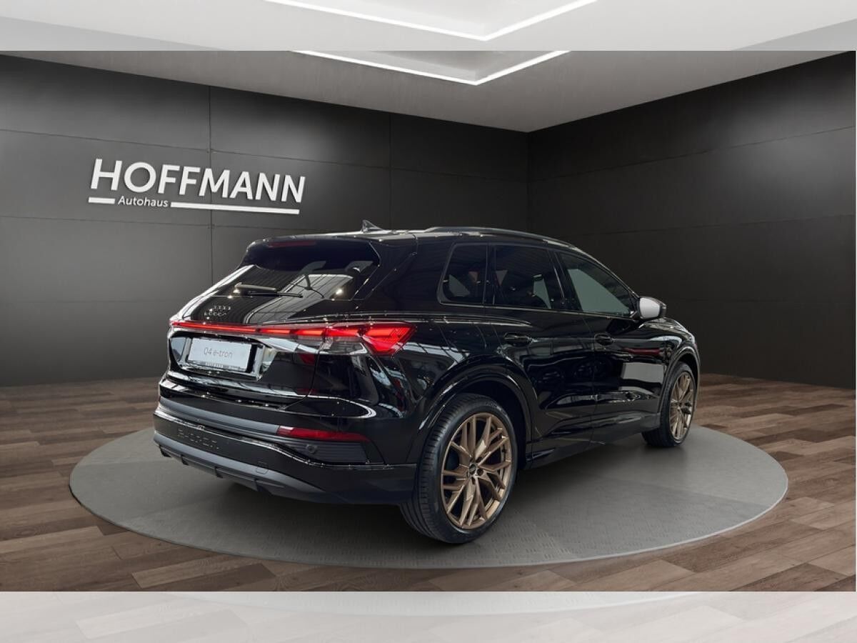 Audi e-tron Q4 45 e-tron / HuD, AHK, edtition S line, Assistenzpaket