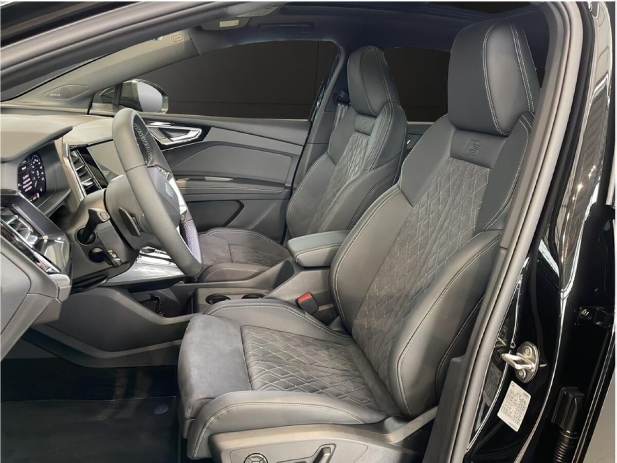 Audi e-tron Q4 45 e-tron / HuD, AHK, edtition S line, Assistenzpaket