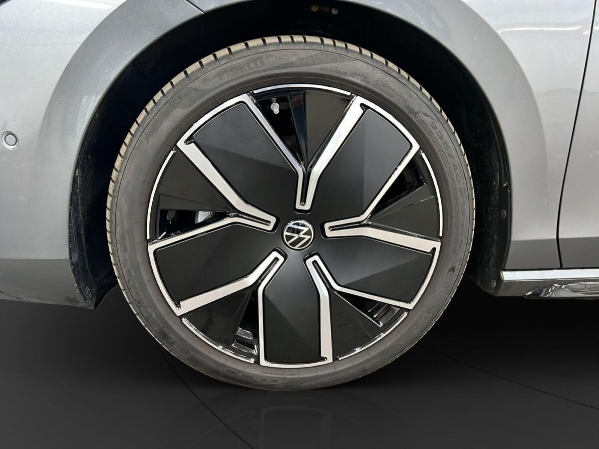 Volkswagen Passat Variant 2.0 TDI 4M R-Line AHK Matrix LM 19" ACC