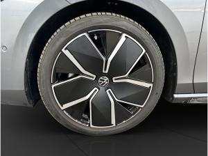 Volkswagen Passat Variant 2.0 TDI 4M R-Line AHK Matrix LM 19" ACC