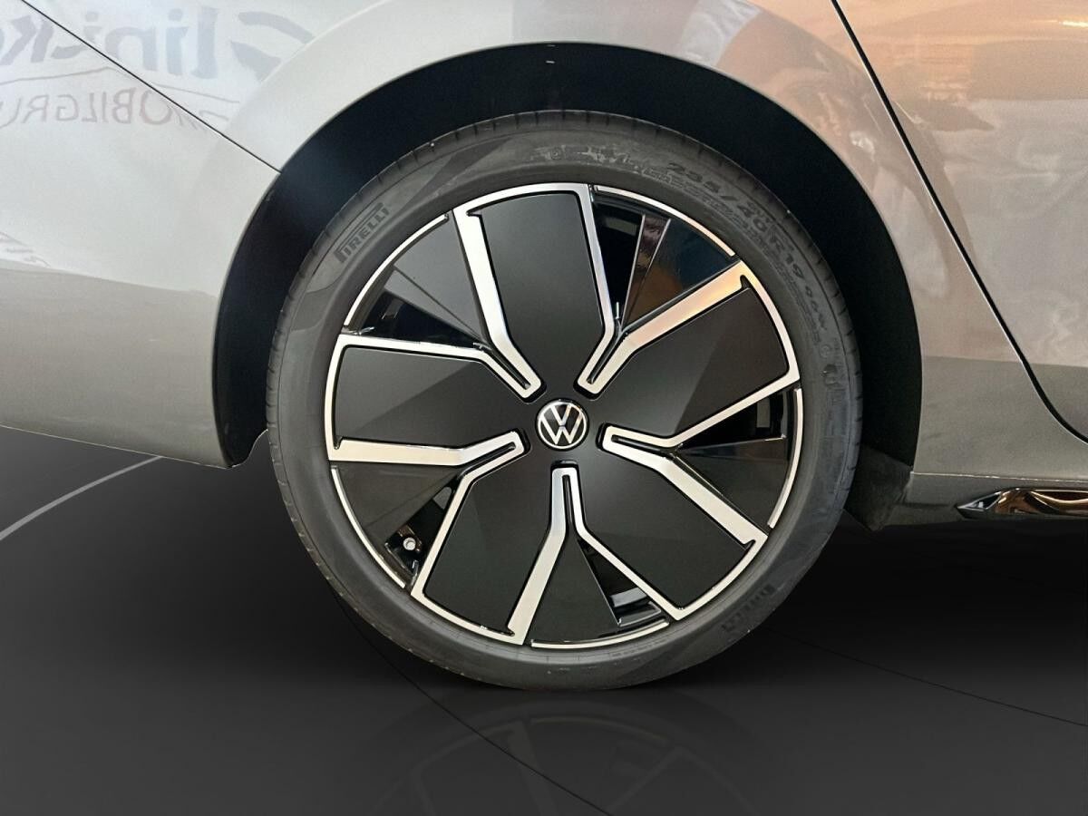 Volkswagen Passat Variant 2.0 TDI 4M R-Line AHK Matrix LM 19" ACC