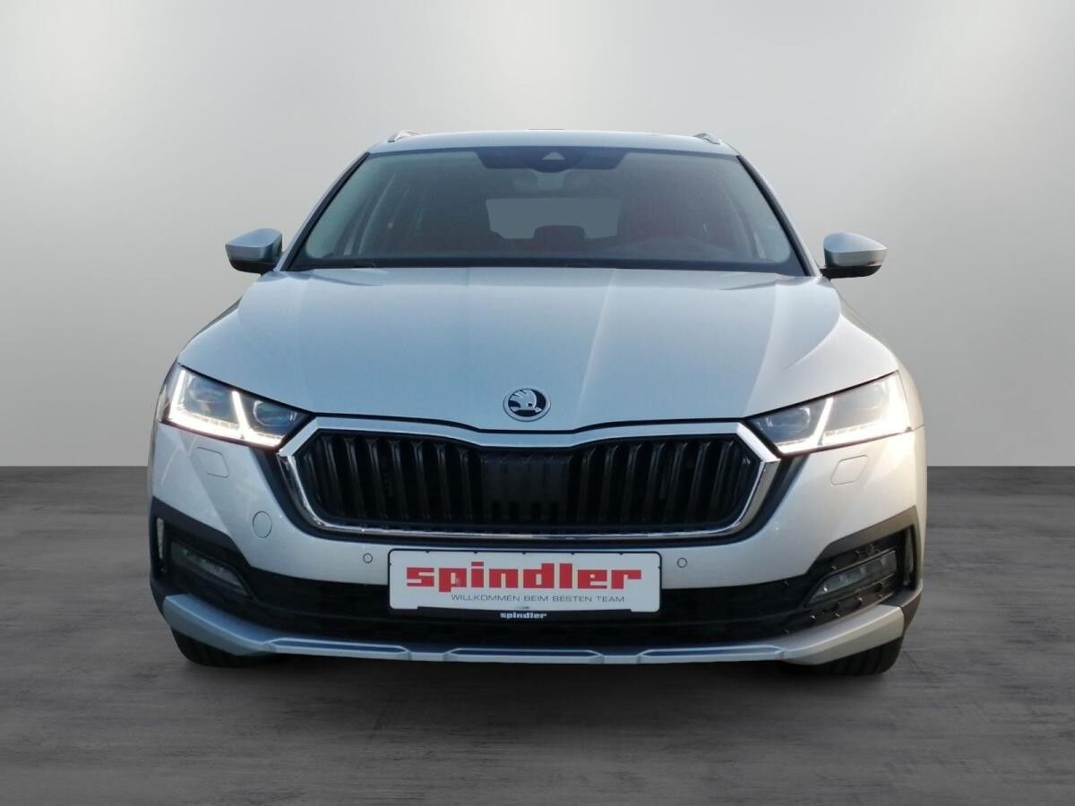 Skoda Octavia Combi Scout 2.0 TSI 4x4 DSG Matrix ACC