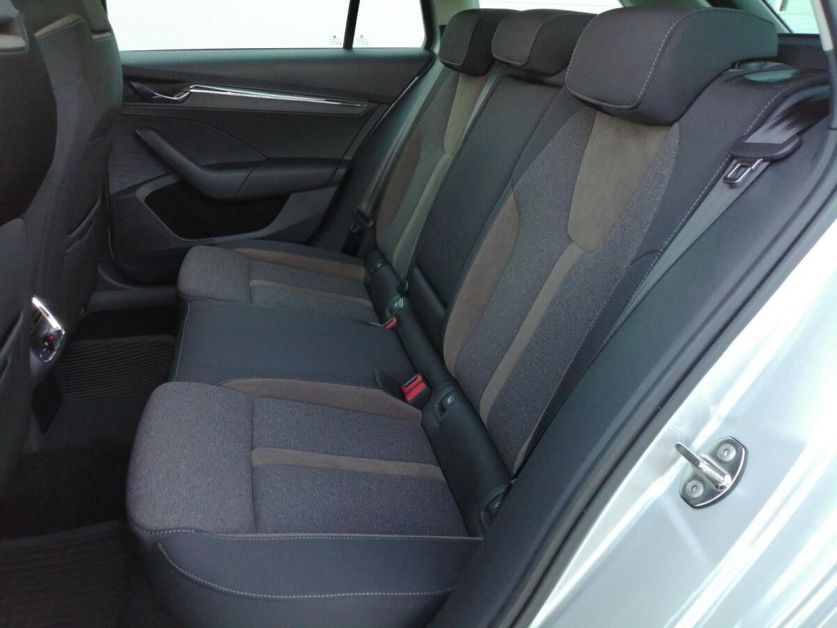 Skoda Octavia Combi Scout 2.0 TSI 4x4 DSG Matrix ACC