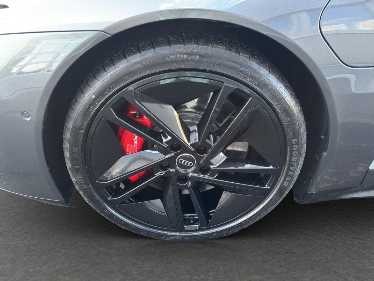 Audi e-tron GT S quattro*LASER*PANO*HUD*21ZOLL*NAVI-PLUS