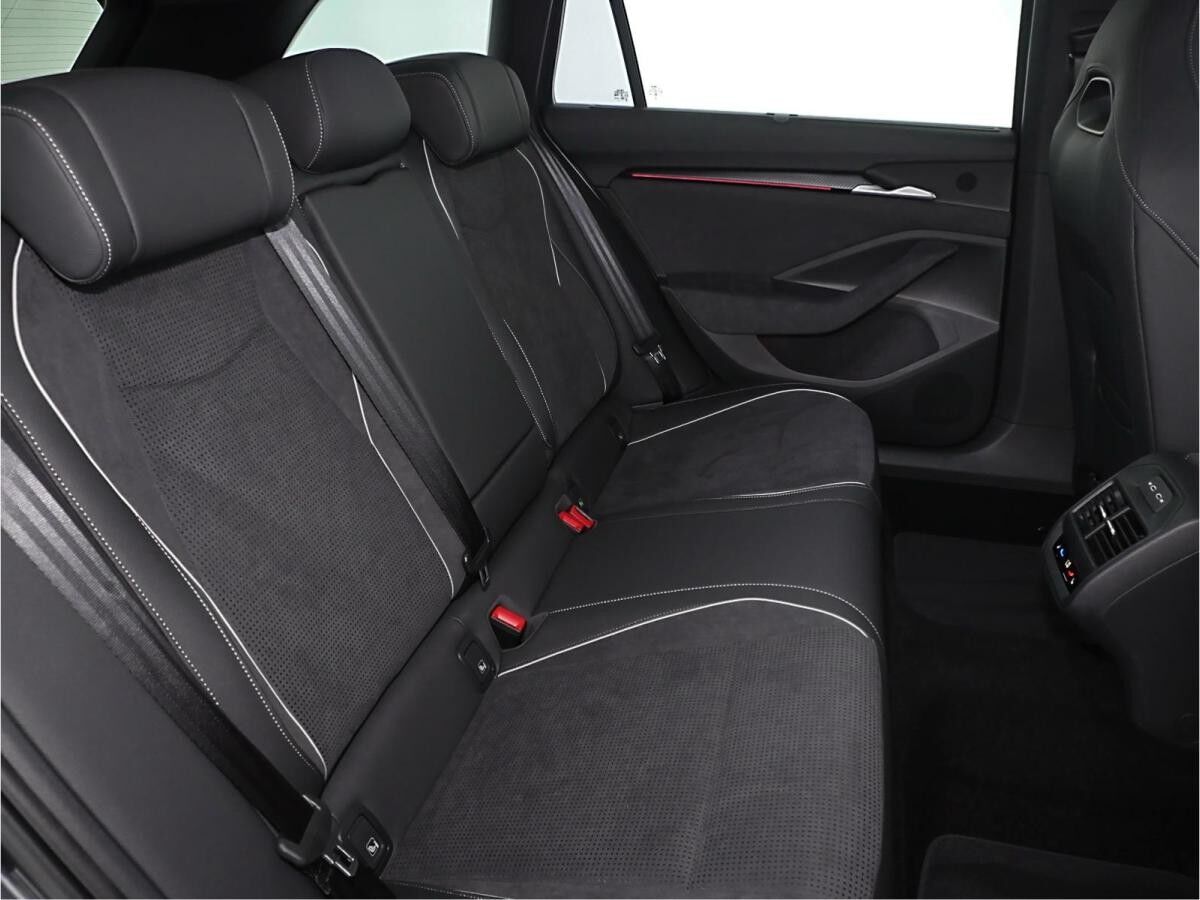 Skoda Superb Combi Sportline 2,0 TDI*KAMERA*SZH*AHK